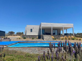 Hermosa casa en lago rapel